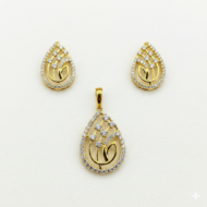 Yellow Gold Teardrop & Floral Diamond Pendant Set - Image 3